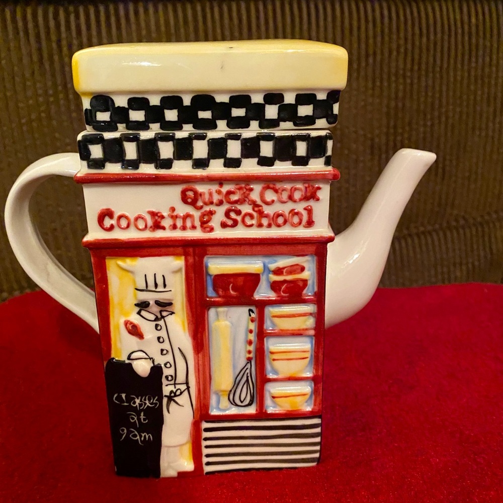 Mrsf collectors teapot, (main street storefronts)